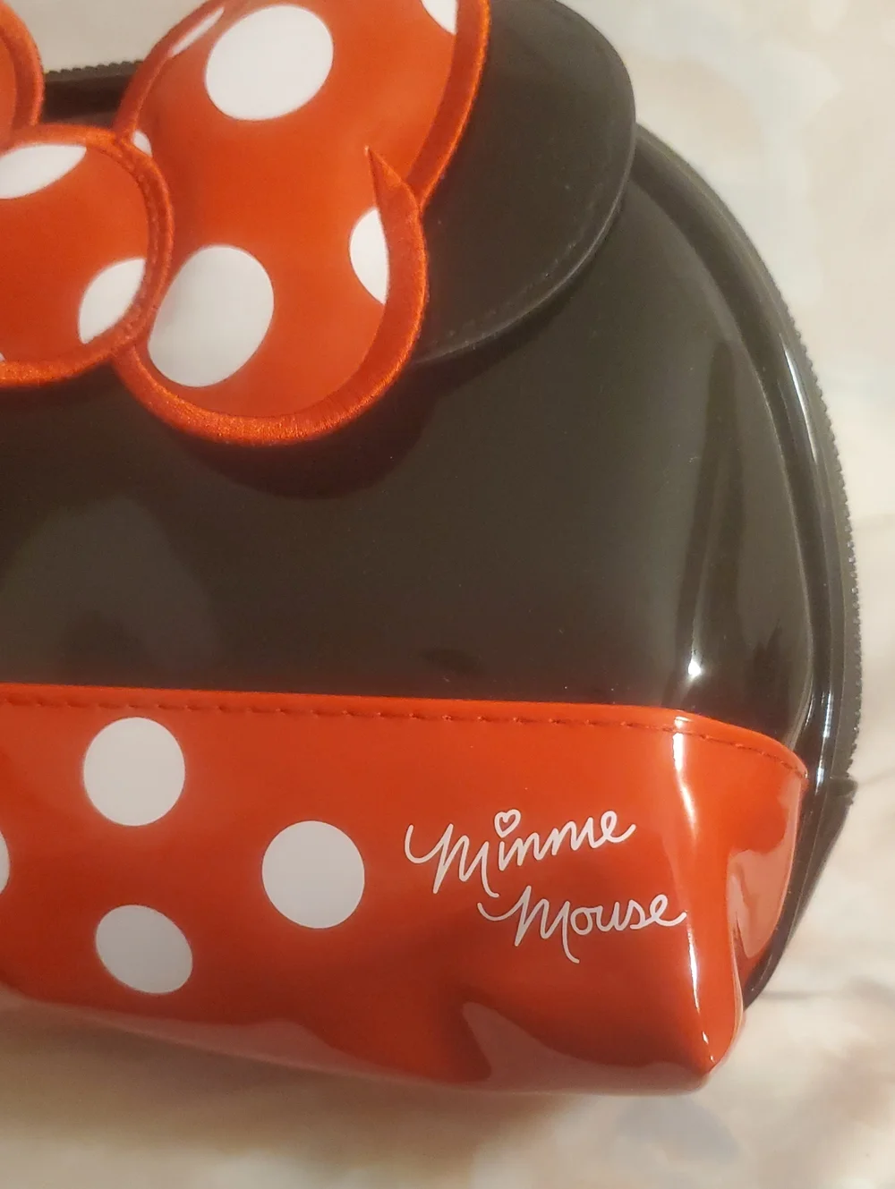 The Creme Shop Minnie Mouse Dome Cosmetic Bag Pouch NWT